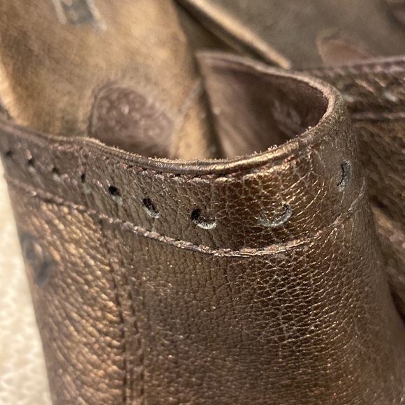 Born Metallic Brown Clogs - Picture 9 of 10